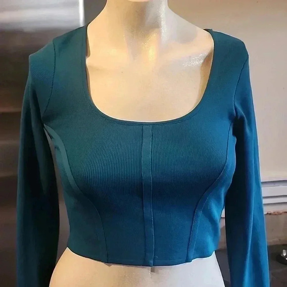 HAPPILY GREY WOMEN'S LONG SLEEVE GREEN SCOOP NECK TOP SIZE M - Picture 2 of 4